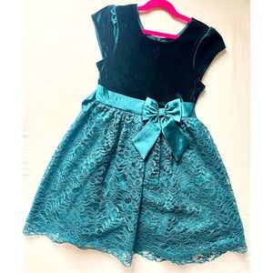 Girls Holiday Dress Dark Green Velvet & Lace Cap Sleeves Bow Size 8